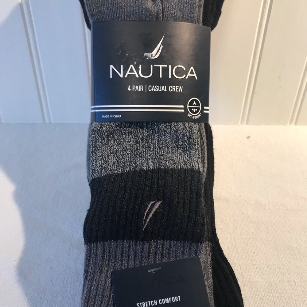 NWT 4 Pair Nautica Crew Socks - Black  Size 7 - 12